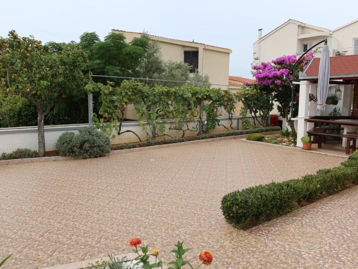 Apartment Mira-2 By Interhome Vir Exterior foto