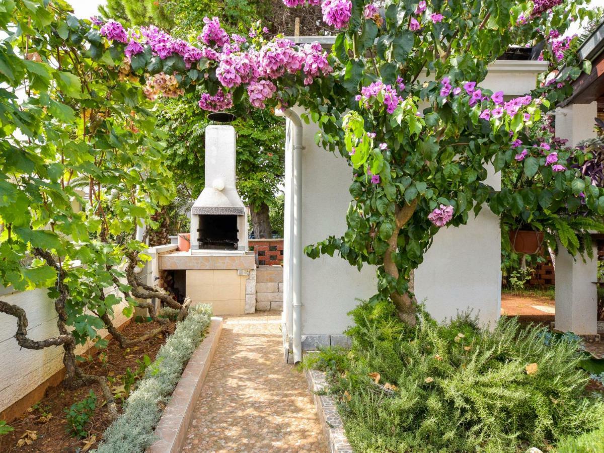 Apartment Mira-2 By Interhome Vir Exterior foto
